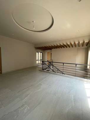4 Bed Apartment with Gym in Kileleshwa image 6