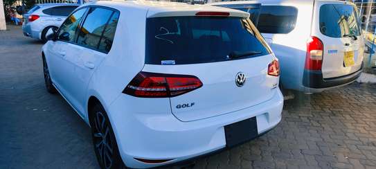 Volkswagen Golf white 2017 image 1