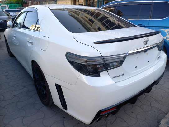 TOYOTA MARK X GS WITH SUNROOF. image 5