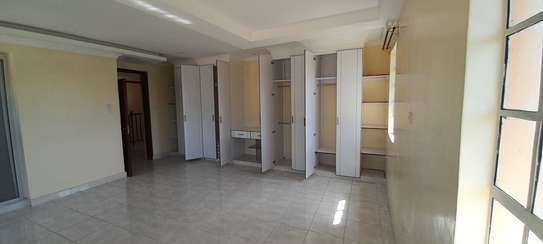 5 Bed House with En Suite at Merisho Road image 7