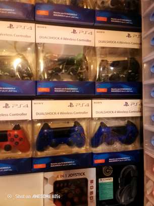 PS4 generic controllers image 1