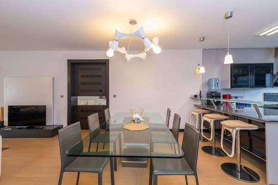 3 Bed Apartment with En Suite in Riverside image 29