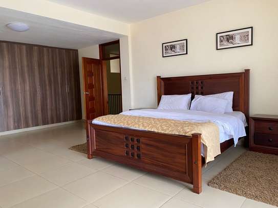 Furnished 3 Bed Apartment with Aircon in Kilimani image 15