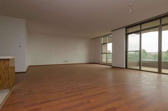 3 Bed Apartment with En Suite in Parklands image 15