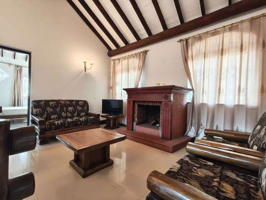 2 Bed Apartment with En Suite in Lavington image 3