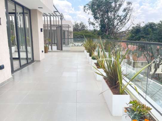 5 Bed Townhouse with En Suite in Lavington image 11
