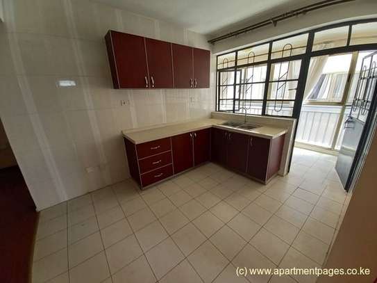 Serviced 3 Bed Apartment with En Suite at Kindaruma Road image 6
