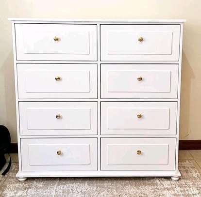 Chest of drawers well furnished image 1