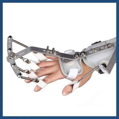 HAND AND FINGER SPLINT PRICE IN KENYA HAND FINGER ORTHOSIS image 3