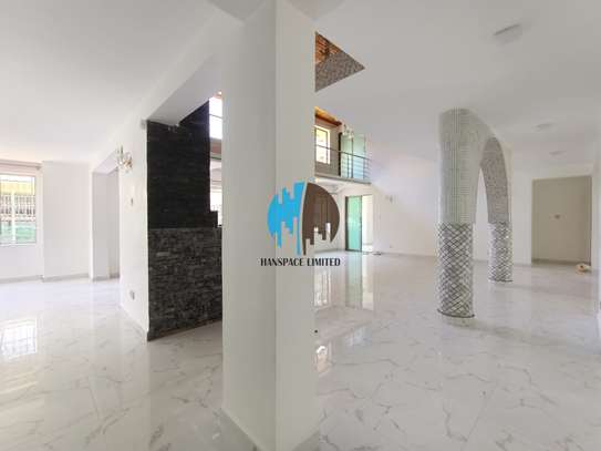 5 Bed Townhouse with En Suite at Karen image 11