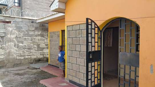 3 Bed House with En Suite in Kitengela image 4