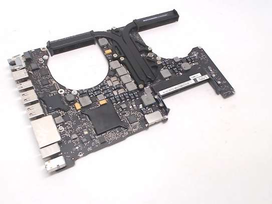 MacBook Logic boards Repair and Replacement image 4