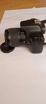 Canon Eos 1300D image 2