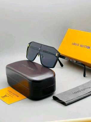 Luis Vuitton UV protection glasses image 1