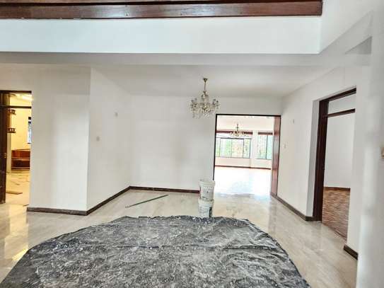 6 Bed House with En Suite in Nyari image 14
