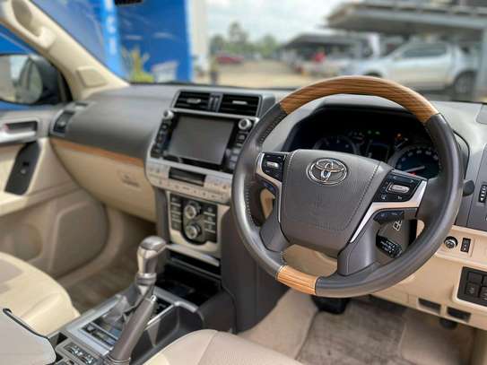 2018 Toyota land cruiser Prado TZG fully loaded image 8