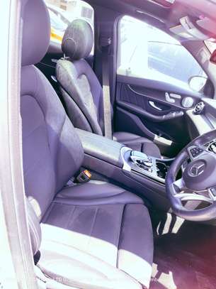 Mercedes Benz GLC 220d Gold 2017 image 9