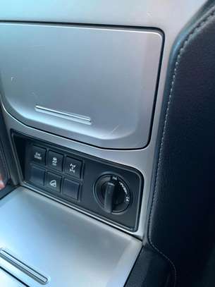 Toyota Land cruiser VXL image 4