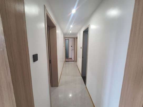 3 Bed Apartment with En Suite in Riverside image 10