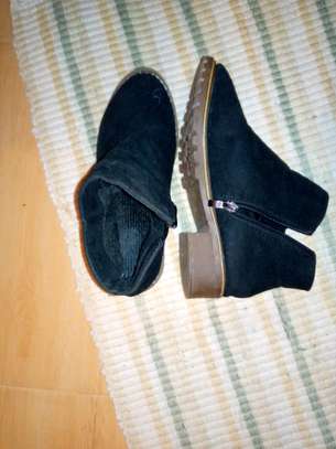 Mtumba boots for sale. image 2