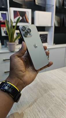 Iphone 15 Pro Max  256GB storage image 1