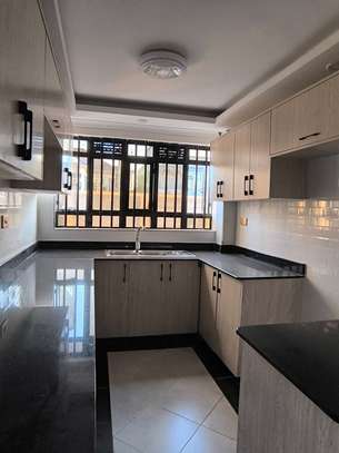 7 Bed Townhouse with En Suite at Kenyatta Road image 4