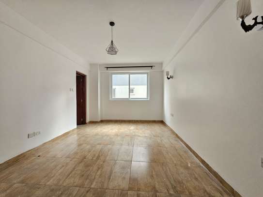 3 Bed Apartment with En Suite in General Mathenge image 9