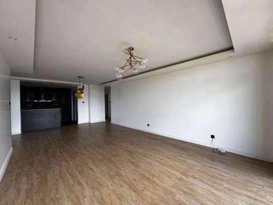 2 Bed Apartment with En Suite in Brookside image 5