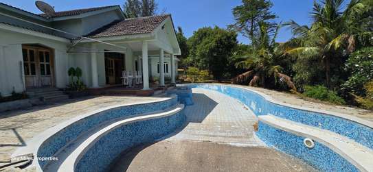5 Bed Villa with En Suite at Vipingo image 9