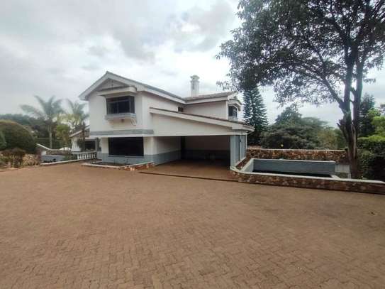 5 Bed House with En Suite at Runda Estate image 2