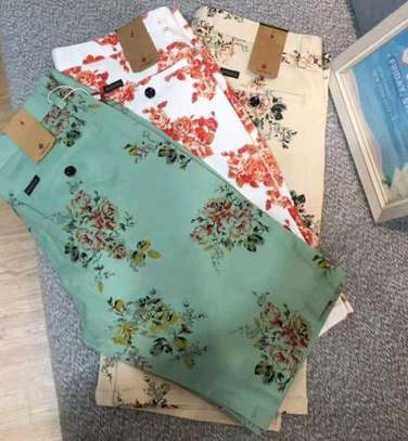 Floral design khaki chino shorts image 1