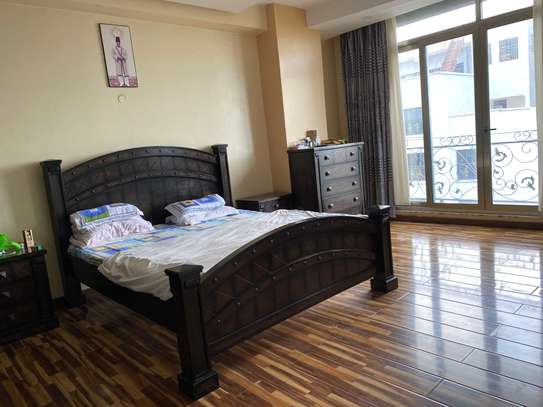 Serviced 3 Bed Apartment with En Suite at Parklands image 11