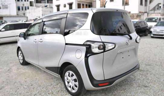 TOYOTA SIENTA (MKOPO ACCEPTED) image 7