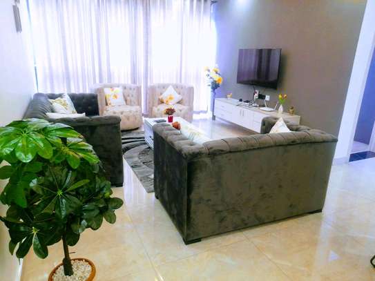 Fully furnished 3 bedrooms to let at lavingtone image 7