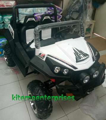 Two seater battery operated car 60.0 utr image 3