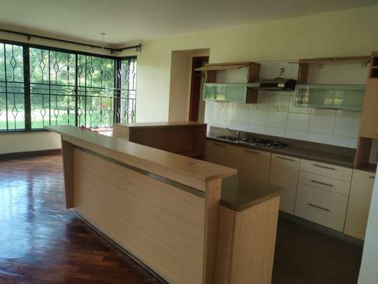 4 Bed Townhouse with Swimming Pool at Muthaiga And Gigiri image 11
