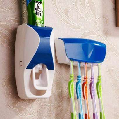 toothpaste dispenser image 9
