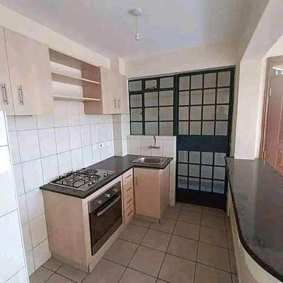 One bedroom to let in naivasha road near junction image 4