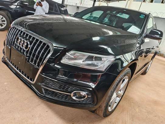 Audi Q5 Quattro black 2018 image 3