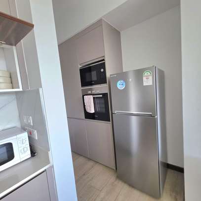 Serviced 2 Bed Apartment with En Suite in Rosslyn image 1