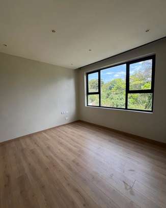 5 Bed Townhouse with En Suite at Manyani East image 10