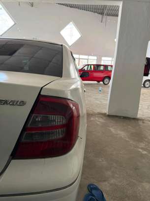 Toyota premio 1500cc image 10