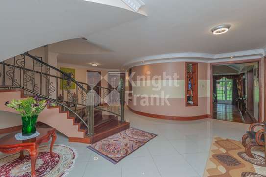 5 Bed House with Garden in Runda image 8