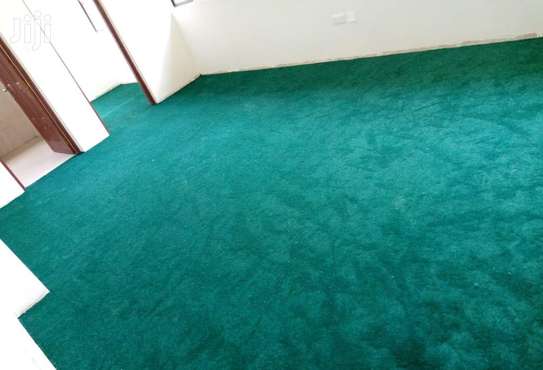 pretty wall to wall carpet. image 1