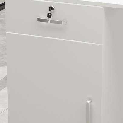 Reception Desk: 1.8m Office Desk, Professional Reception Use image 3