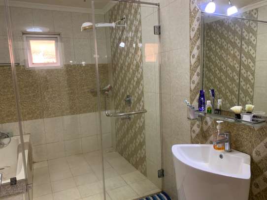 3 Bed Apartment with En Suite in Kilimani image 12