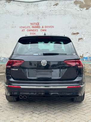 Volkswagen Tiguan s line image 2