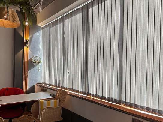 ELEGANT OFFICE VERTICAL BLINDS image 1