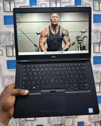 Dell 5490 image 1