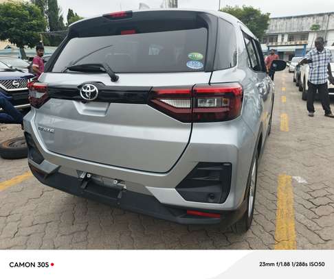 Toyota Raize image 3